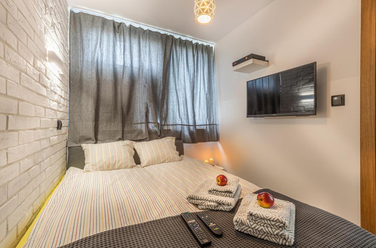 Apartment Strict Warsaw Center - Metro,Free Parking Eksteriør billede